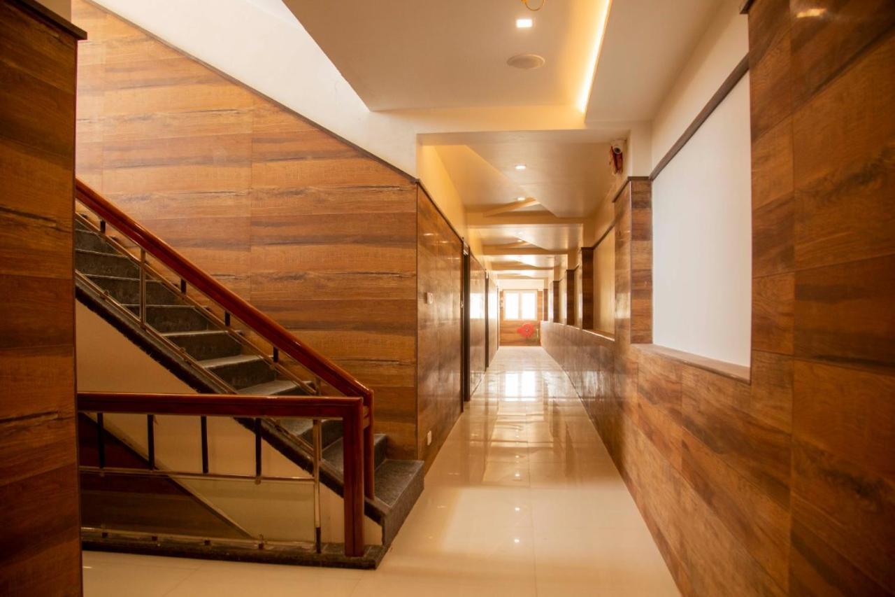 Sri Balaji Grand Hotel كومباكونام المظهر الخارجي الصورة